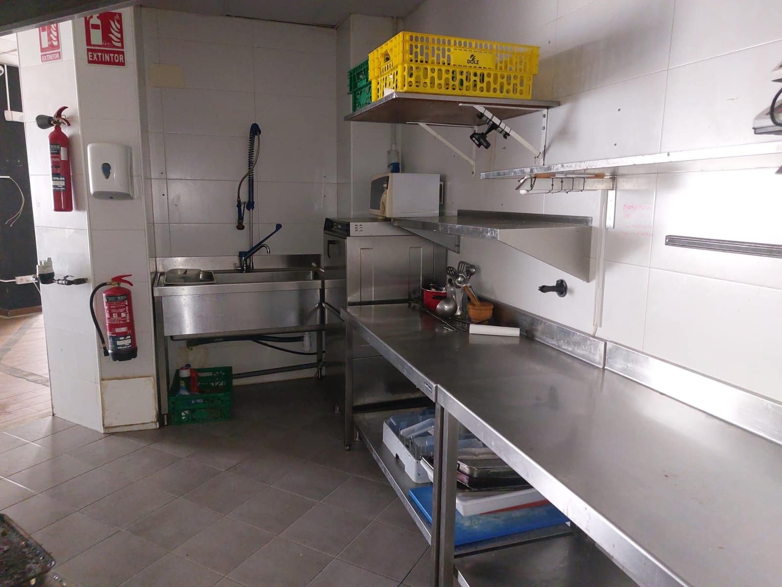 Erhverv til leje i Valencia by - € 1.250 (Ref: 9438032)