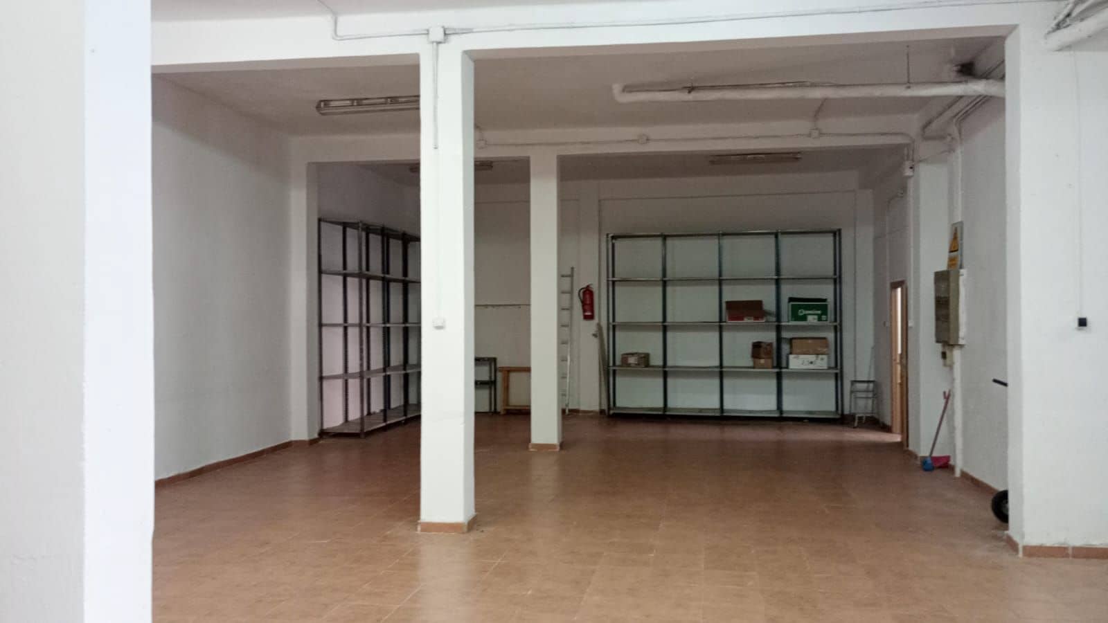 Local Comercial en Xirivella en venta - 192.000 € (Ref: 9438033)