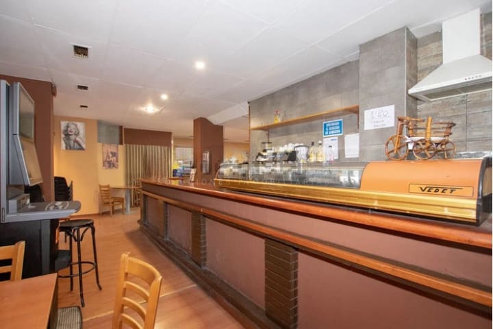 Kaupallinen vuokrattavana paikassa Valencia kaupunki - 1 350 € (Ref: 9460636)