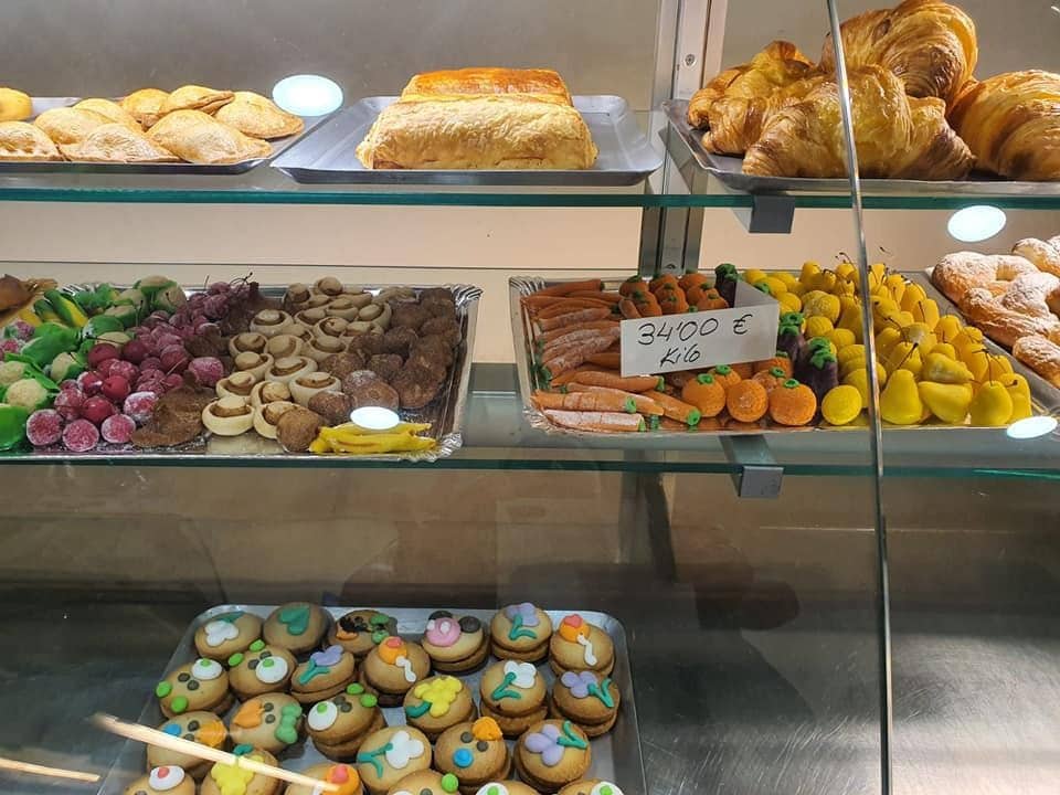 Erhverv til salg i Valencia by - € 45.000 (Ref: 9503437)