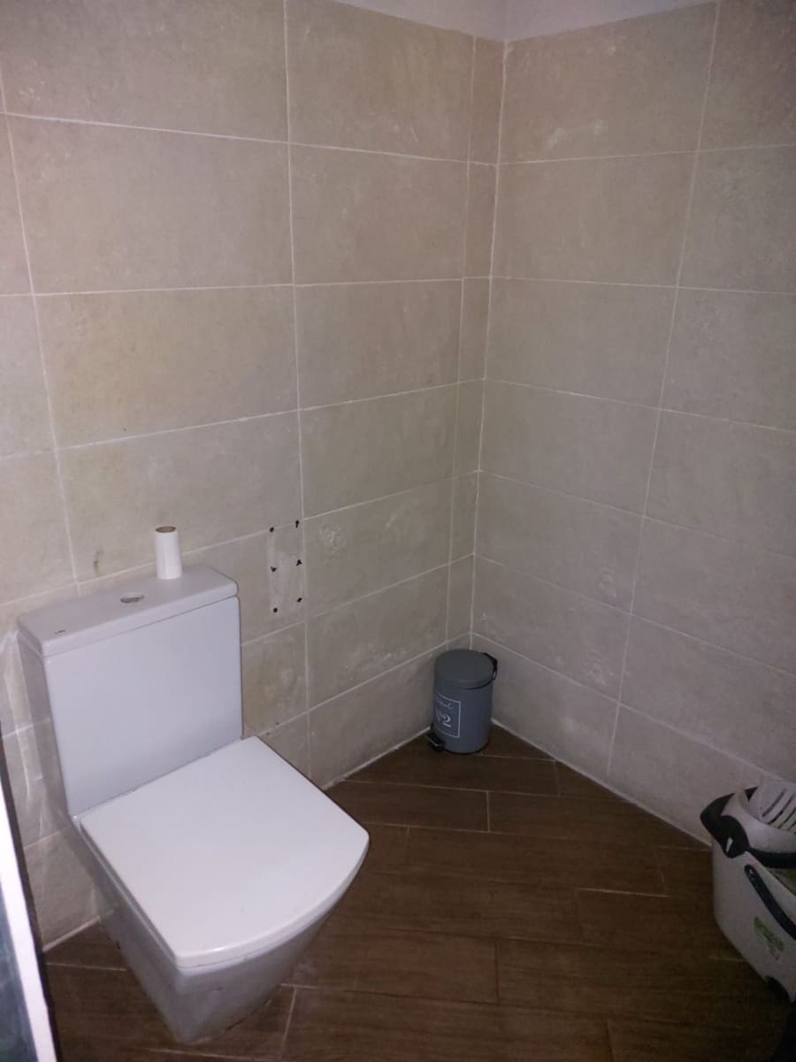 Commercieel te koop in Valencia stad - € 35.000 (Ref: 9503438)