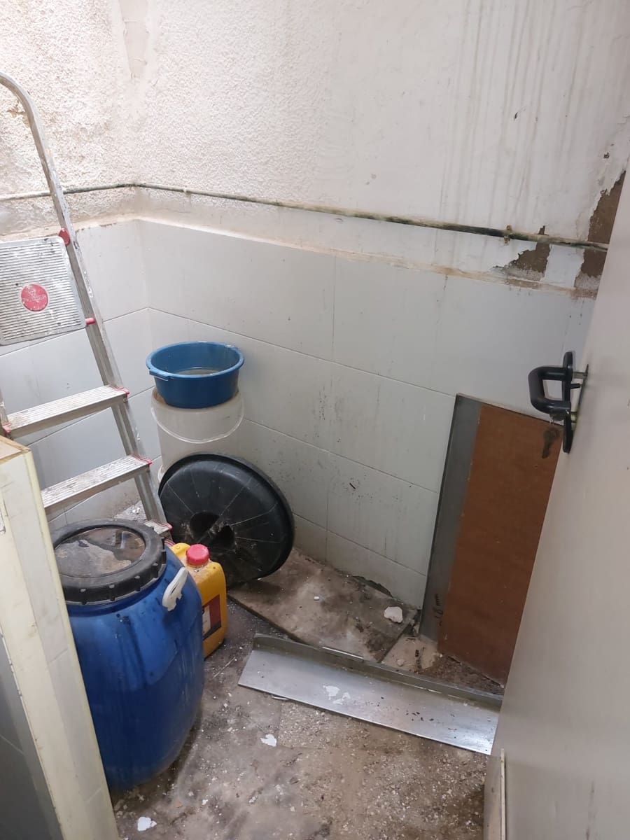 Commercieel te koop in Valencia stad - € 35.000 (Ref: 9503438)