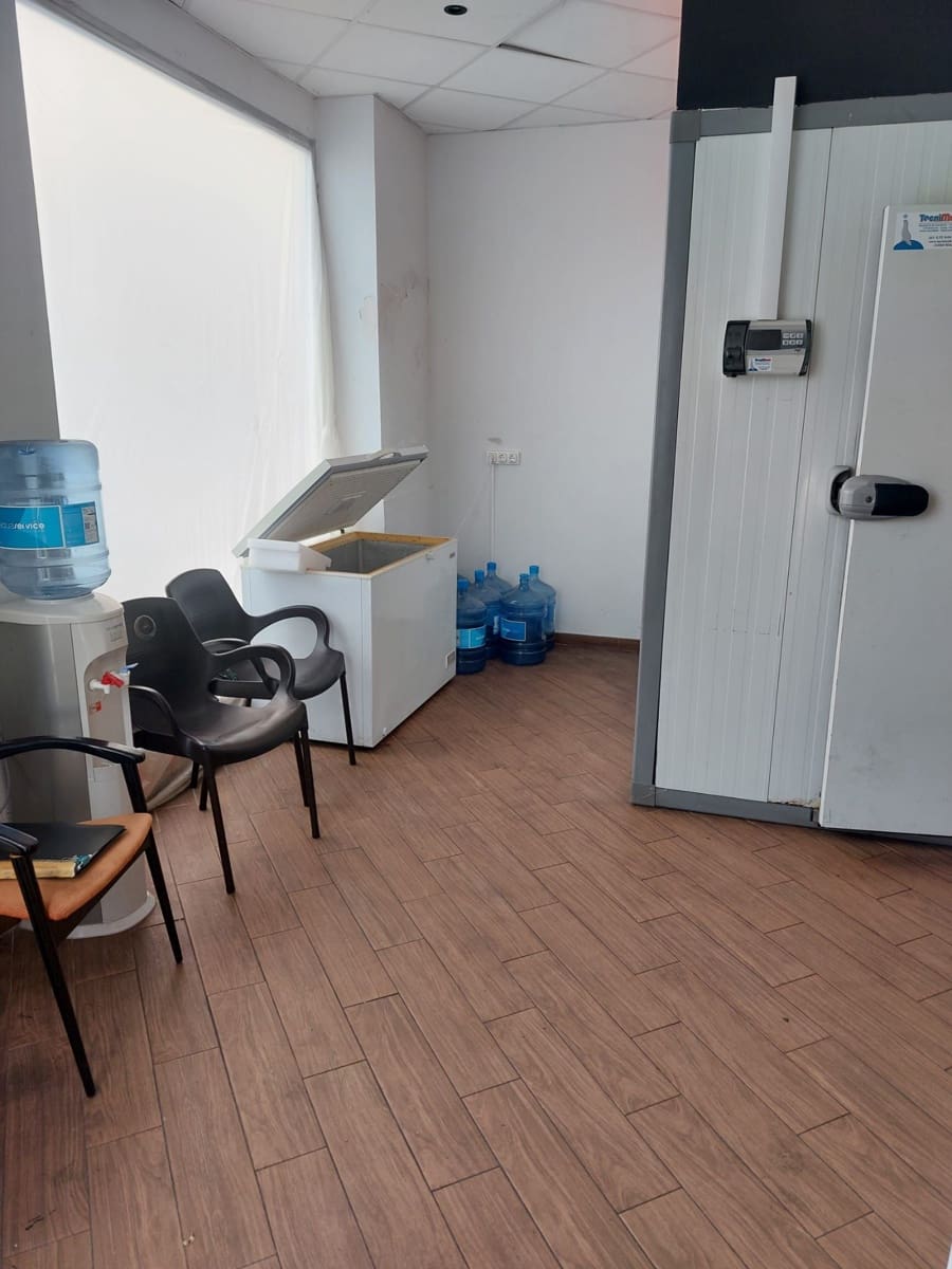 Commercieel te koop in Valencia stad - € 35.000 (Ref: 9503438)