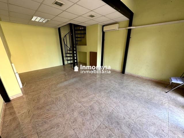 Kaupallinen vuokrattavana paikassa Xàtiva - 375 € (Ref: 9453279)