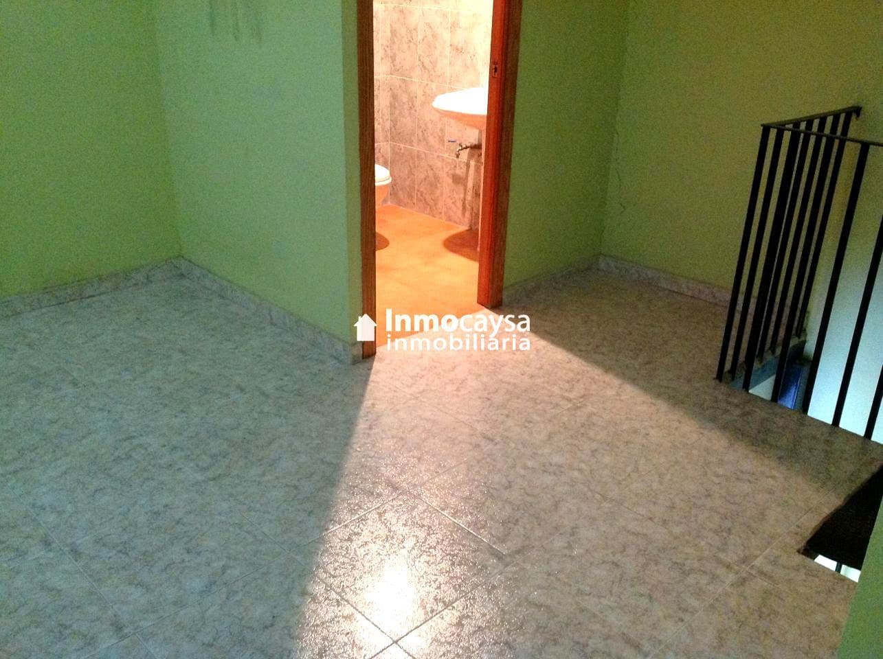 Commercial for rent in Xativa - € 375 (Ref: 9453279)