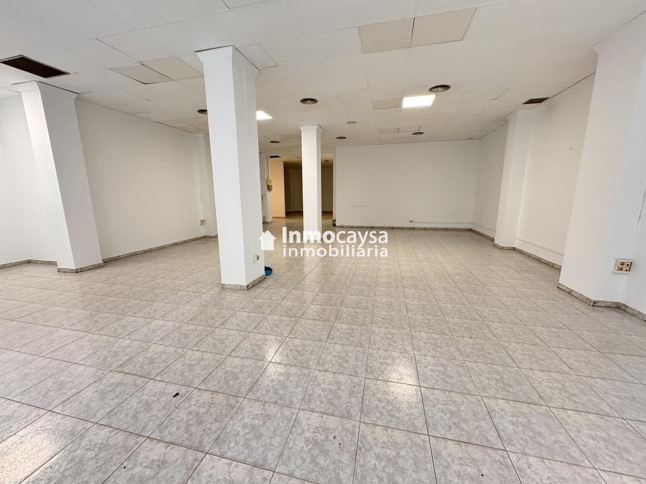 Commercial for rent in Xativa - € 1,100 (Ref: 9453285)