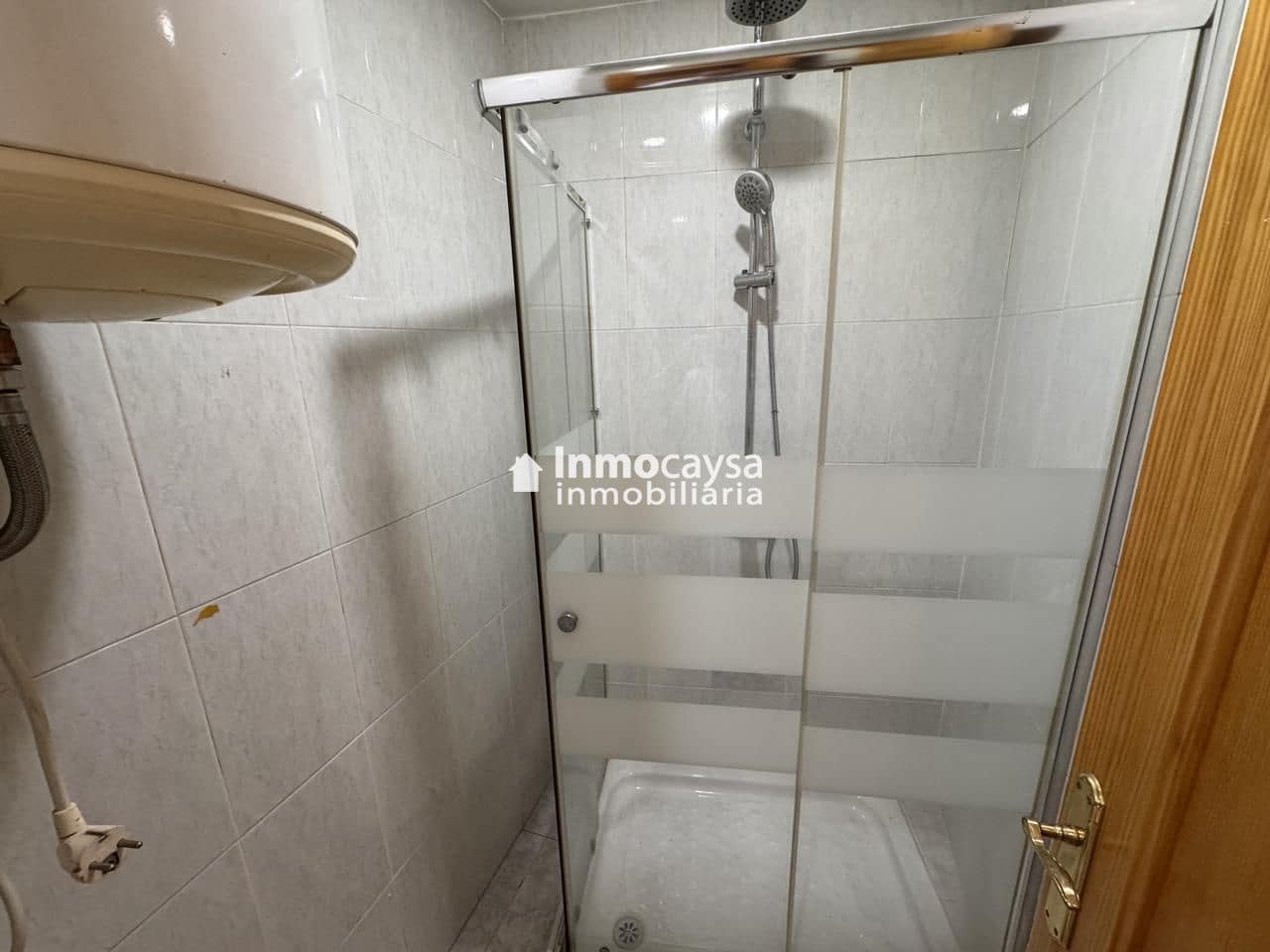 Commercial for rent in Xativa - € 1,100 (Ref: 9453285)