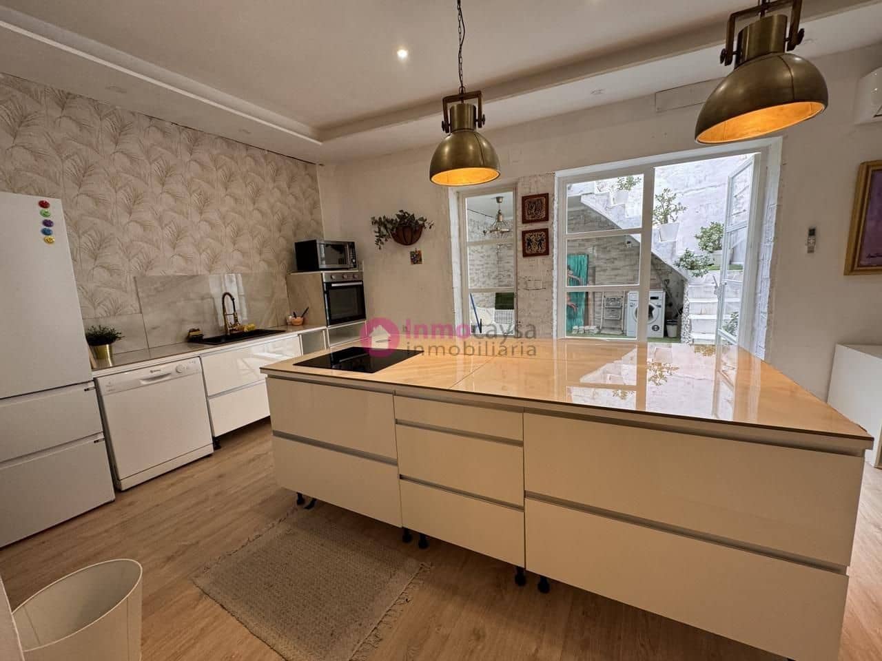 3 bedroom Flat for sale in Xativa - € 180,000 (Ref: 9453296)