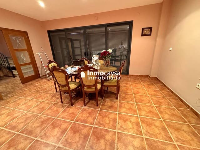 5 bedroom Townhouse for sale in Novelé / Novetlè with pool - € 385,000 (Ref: 9453297)