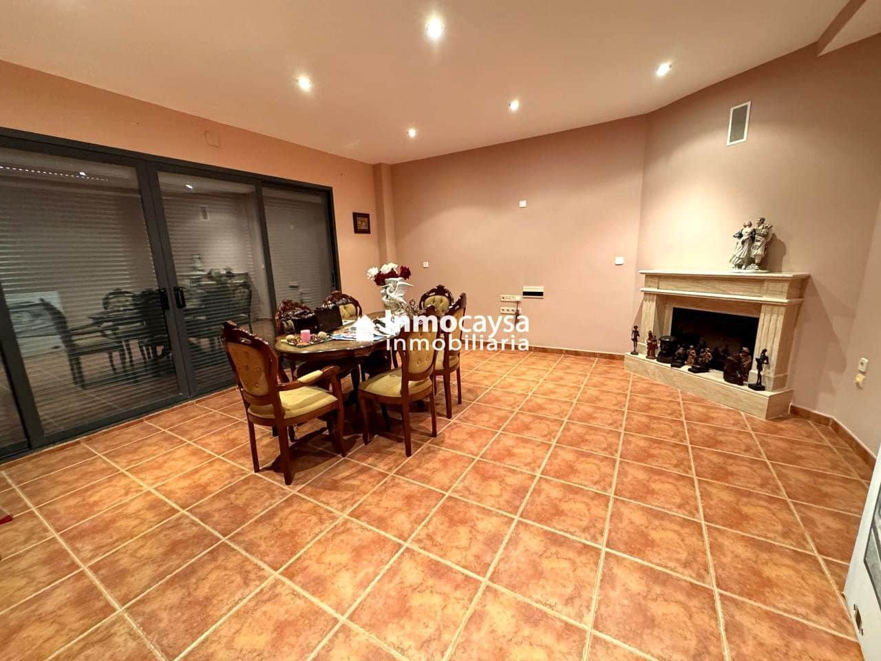 5 bedroom Townhouse for sale in Novele / Novetle with pool - € 385,000 (Ref: 9453297)