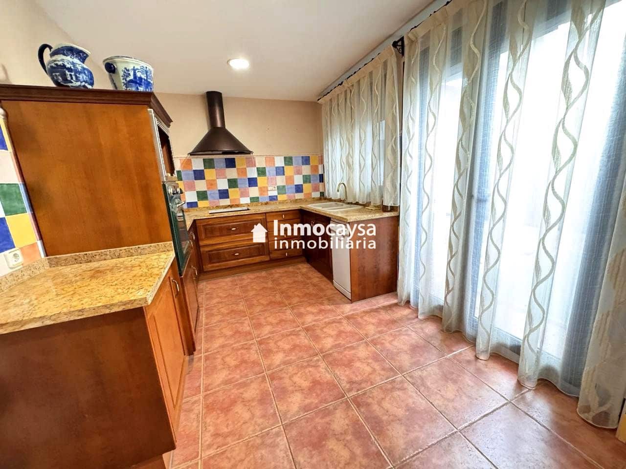 5 bedroom Townhouse for sale in Novele / Novetle with pool - € 385,000 (Ref: 9453297)