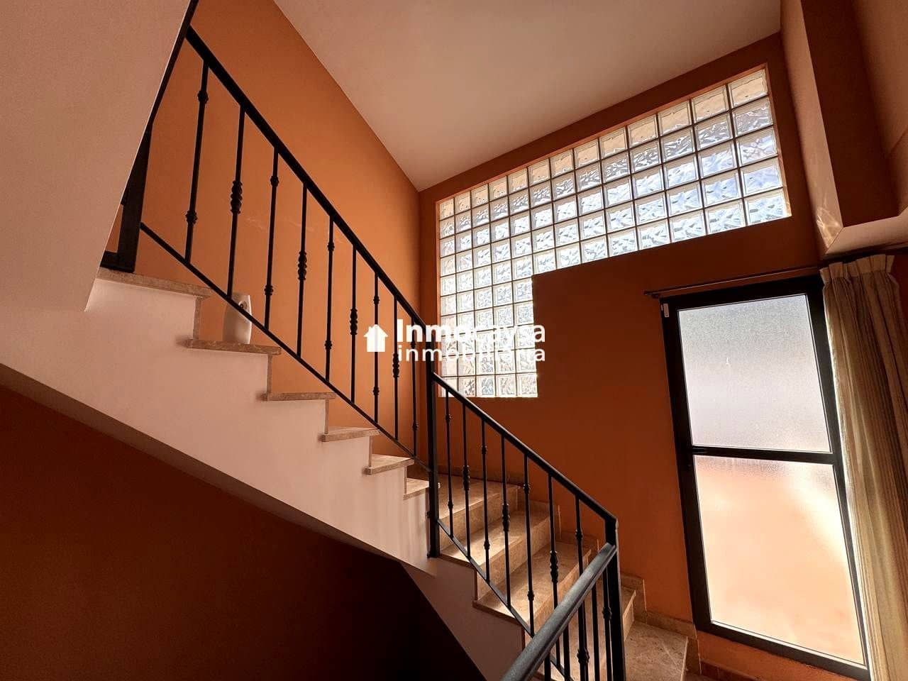 5 bedroom Townhouse for sale in Novele / Novetle with pool - € 385,000 (Ref: 9453297)