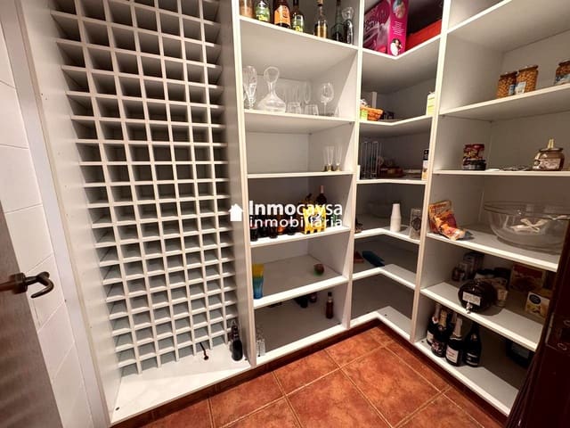 5 bedroom Townhouse for sale in Novelé / Novetlè with pool - € 385,000 (Ref: 9453297)