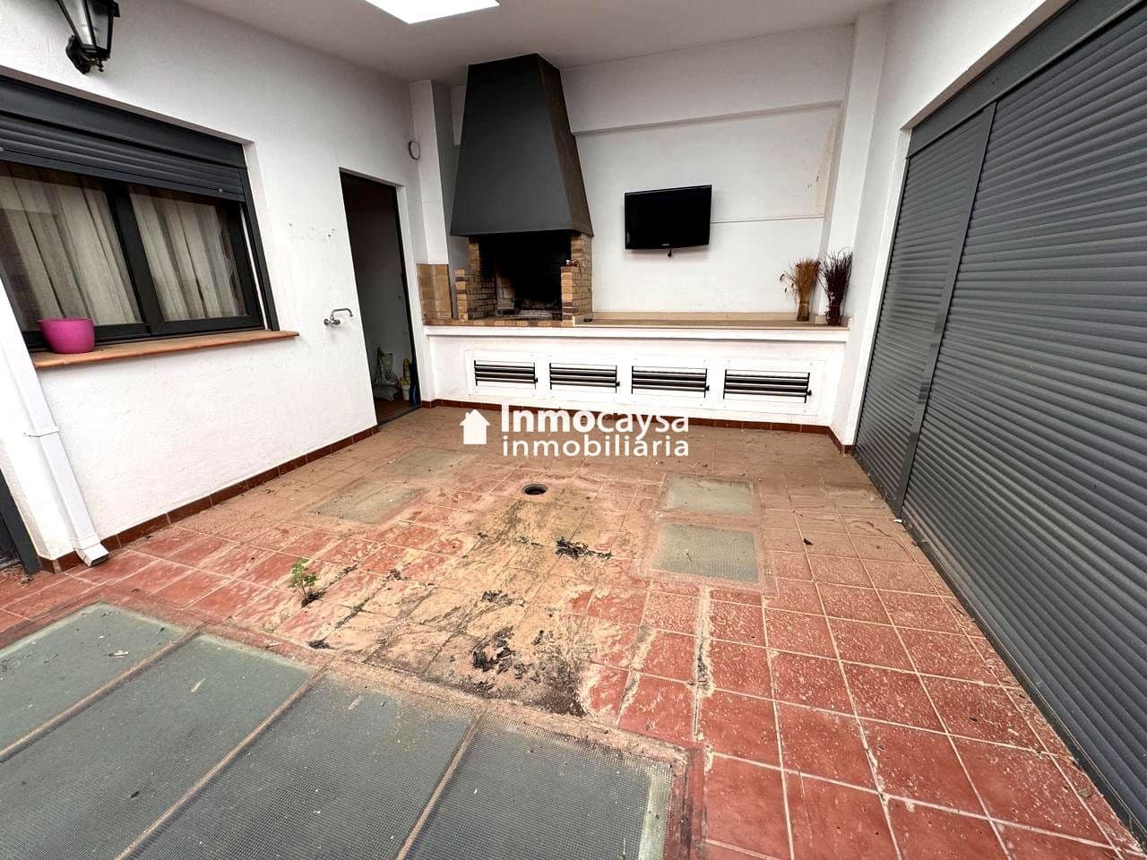 5 bedroom Townhouse for sale in Novele / Novetle with pool - € 385,000 (Ref: 9453297)