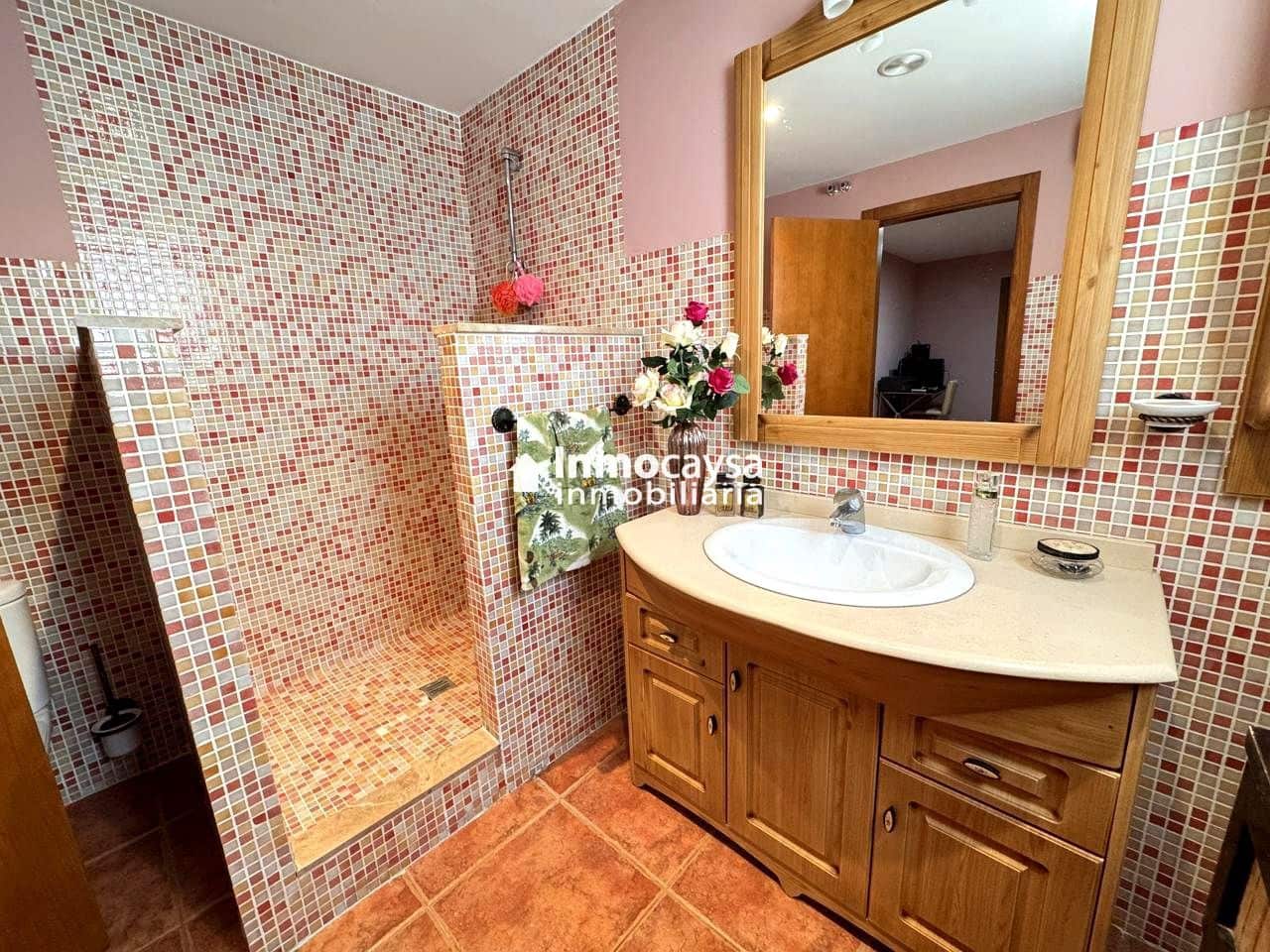 5 bedroom Townhouse for sale in Novele / Novetle with pool - € 385,000 (Ref: 9453297)