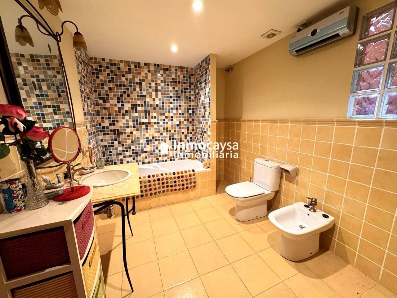 5 bedroom Townhouse for sale in Novele / Novetle with pool - € 385,000 (Ref: 9453297)