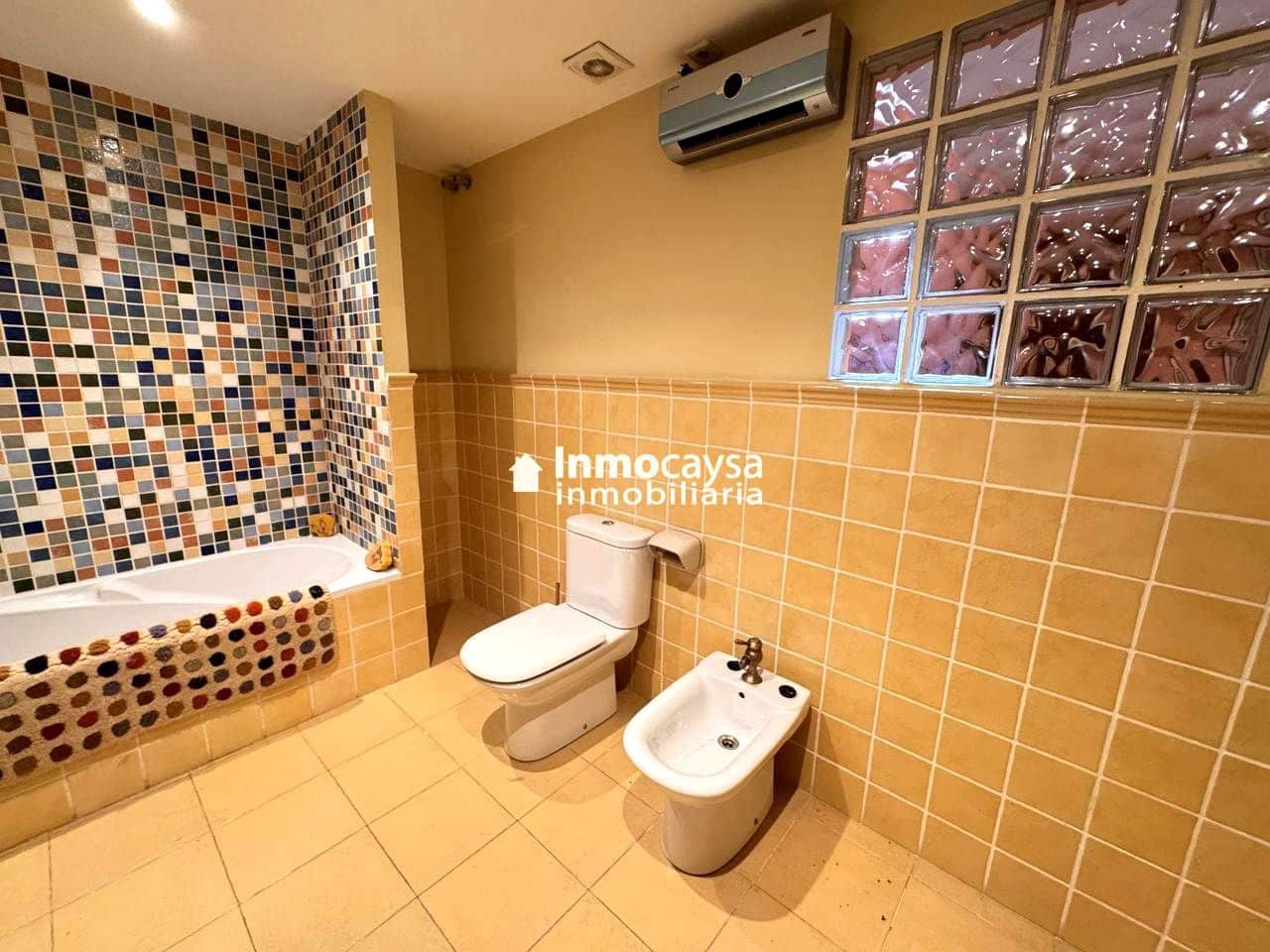 5 bedroom Townhouse for sale in Novele / Novetle with pool - € 385,000 (Ref: 9453297)