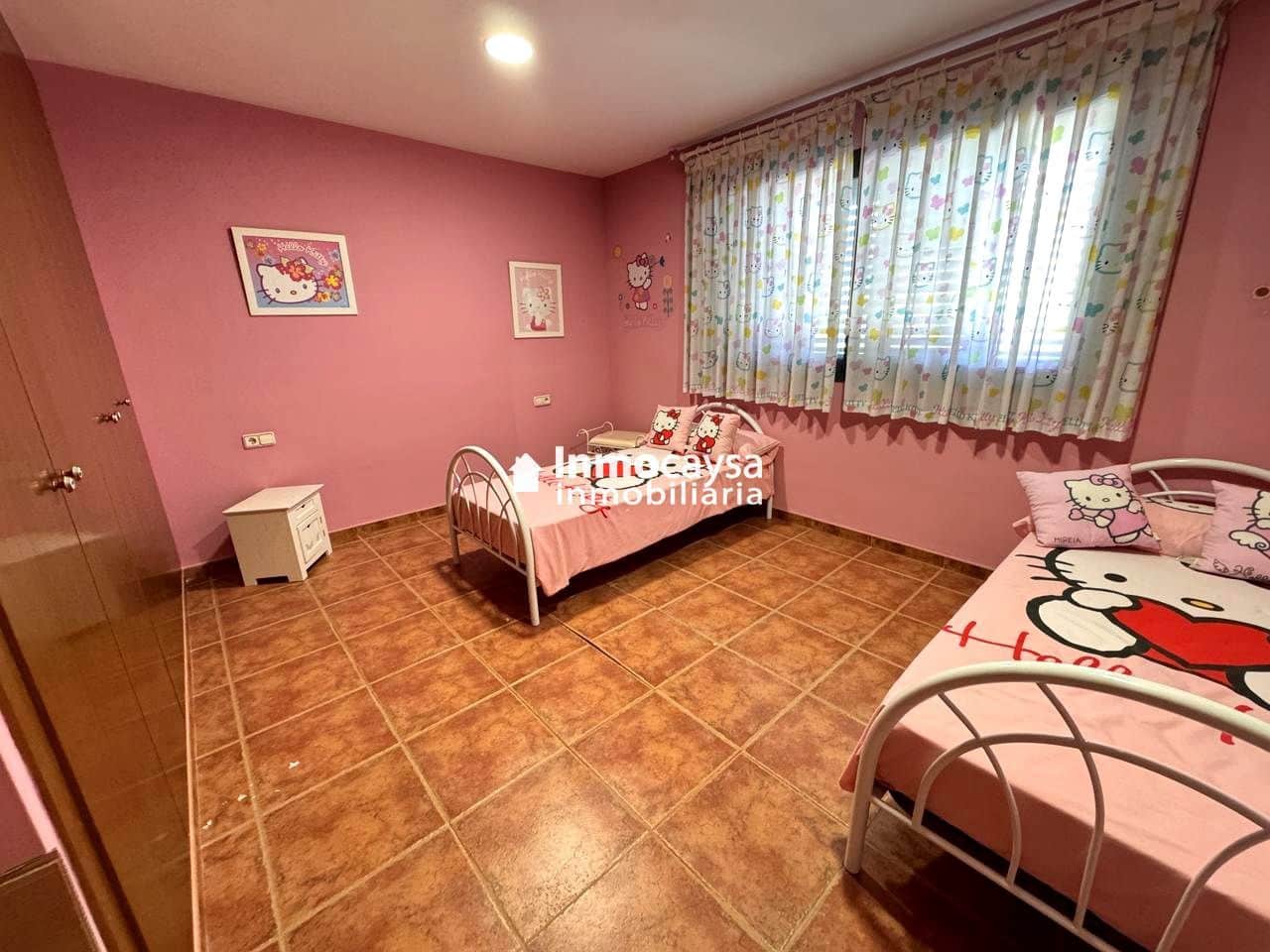 5 bedroom Townhouse for sale in Novele / Novetle with pool - € 385,000 (Ref: 9453297)