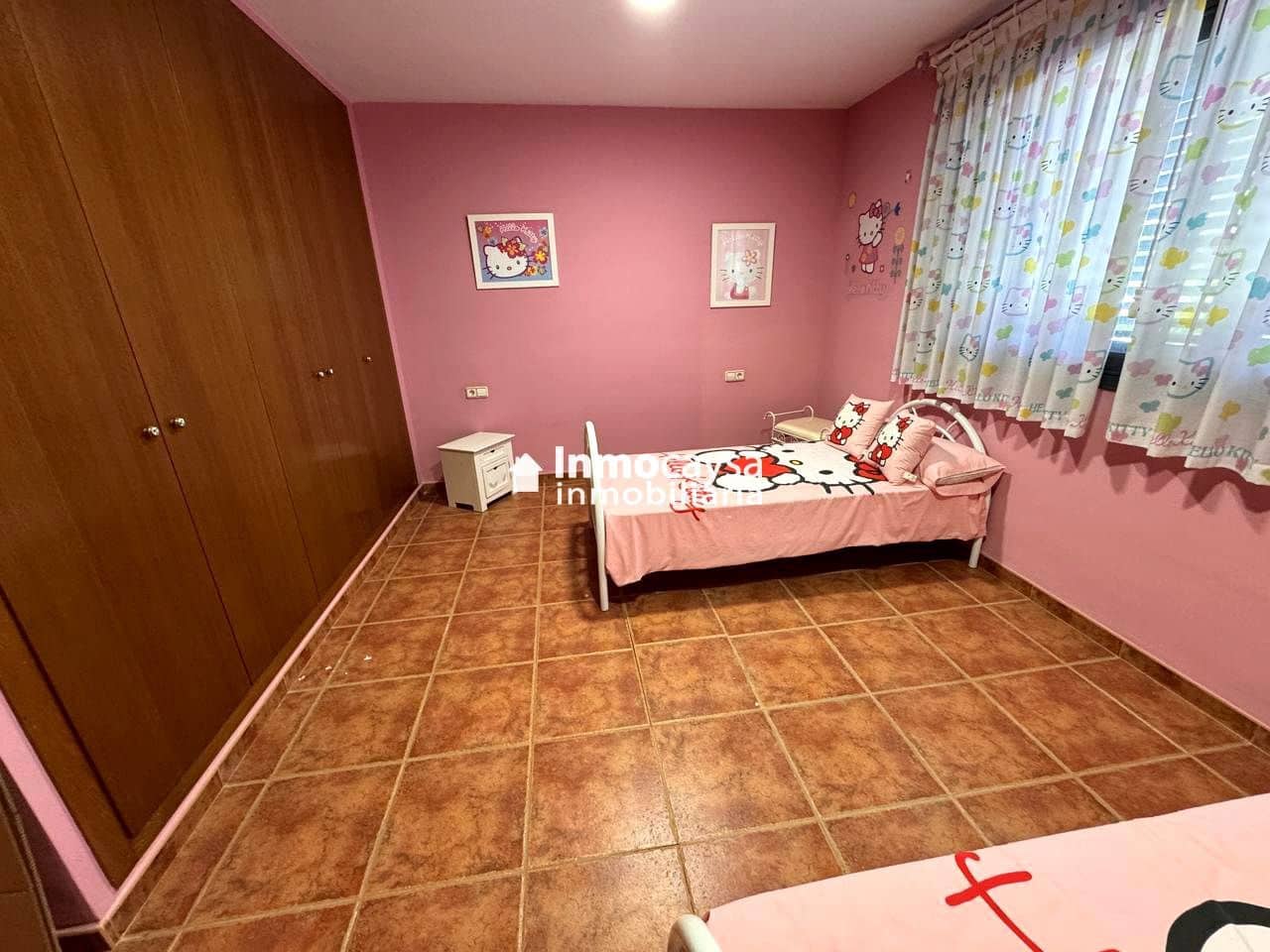 5 bedroom Townhouse for sale in Novele / Novetle with pool - € 385,000 (Ref: 9453297)