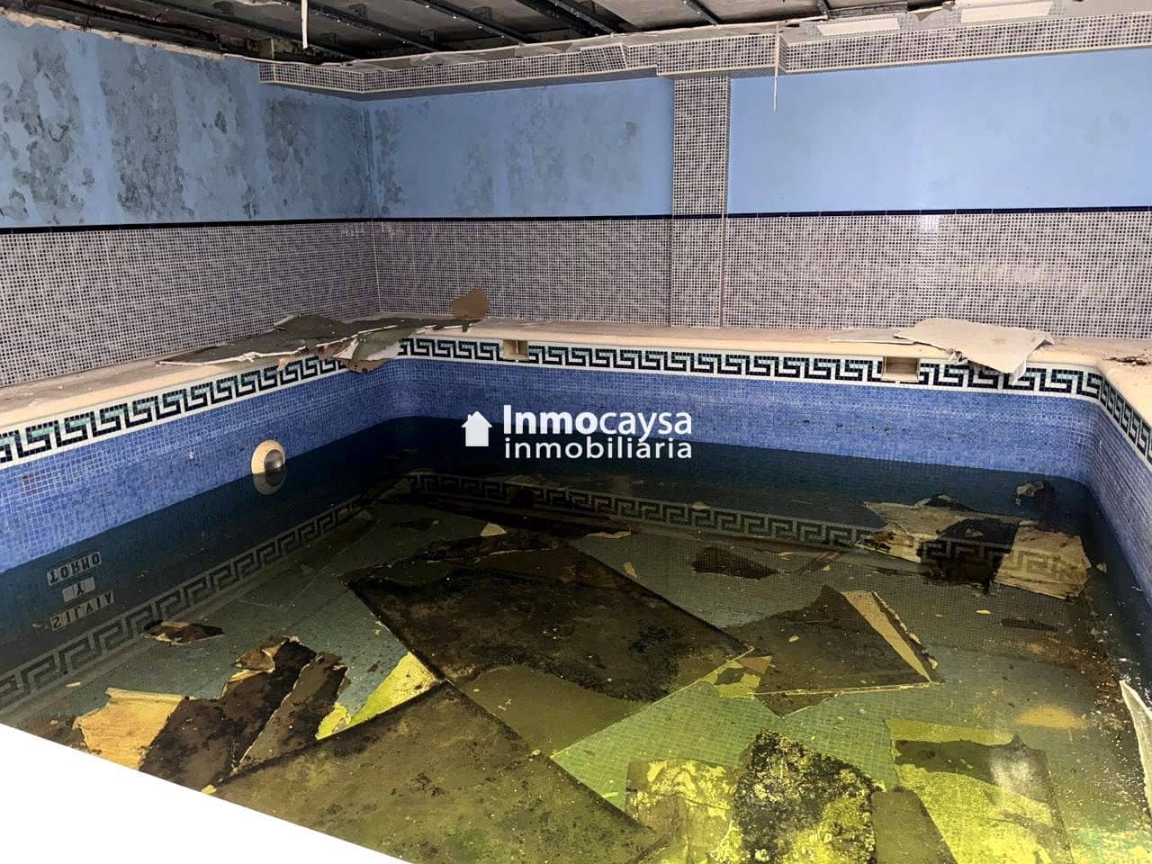 5 bedroom Townhouse for sale in Novele / Novetle with pool - € 385,000 (Ref: 9453297)