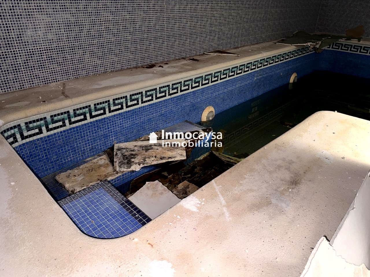 5 bedroom Townhouse for sale in Novele / Novetle with pool - € 385,000 (Ref: 9453297)