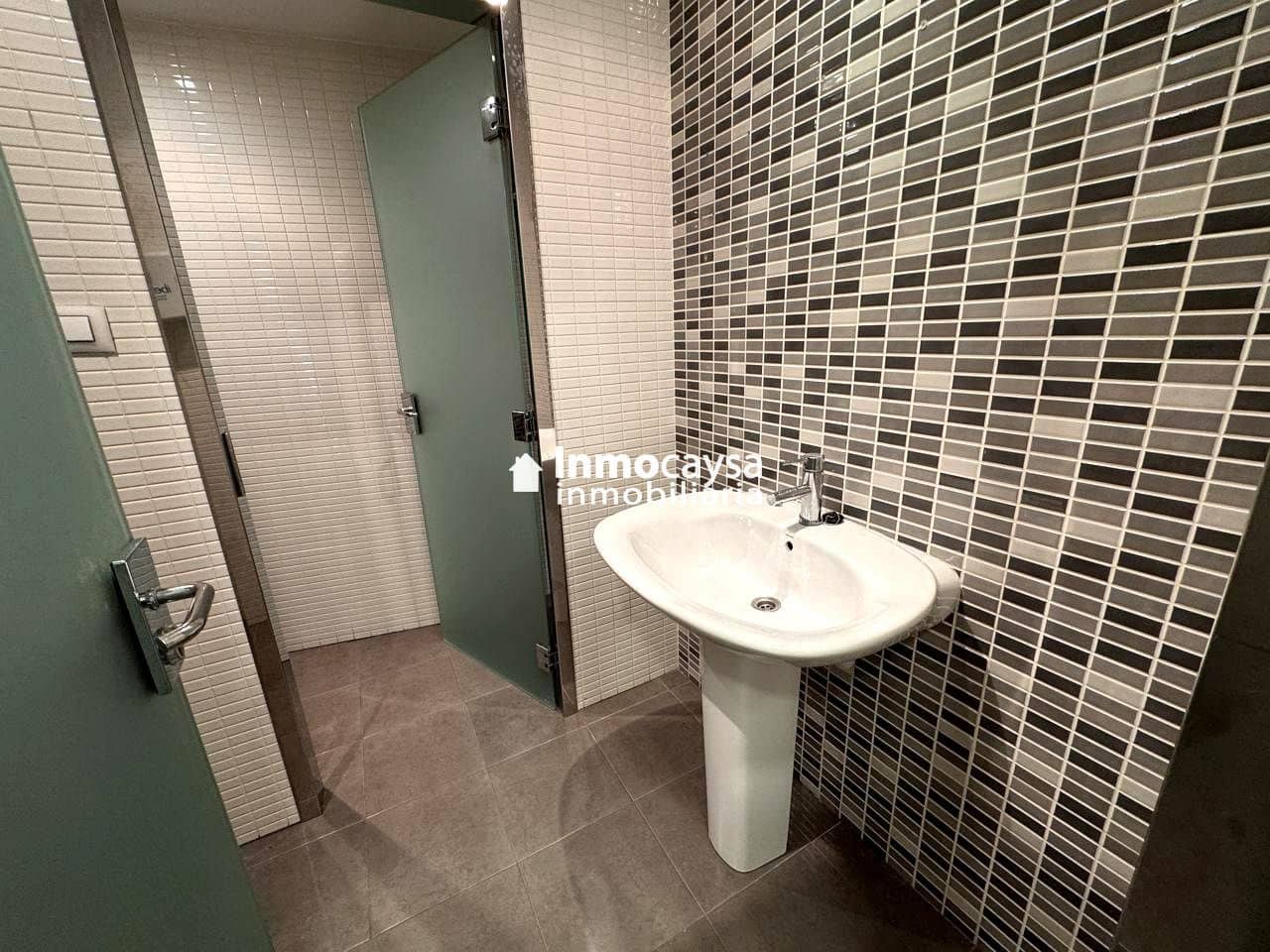 Commercial for rent in Xativa - € 1,000 (Ref: 9453306)