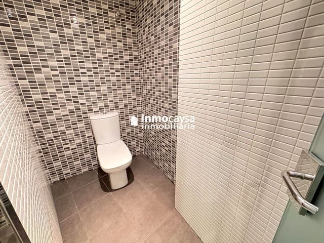 Kaupallinen vuokrattavana paikassa Xàtiva - 1 000 € (Ref: 9453306)