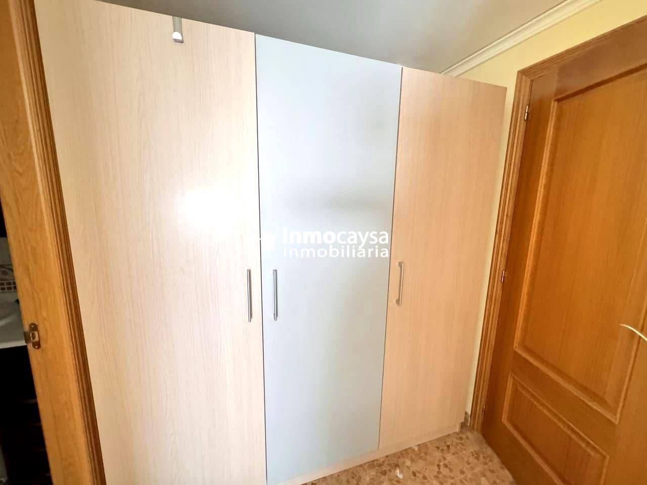 3 bedroom Flat for rent in Xativa - € 750 (Ref: 9493955)