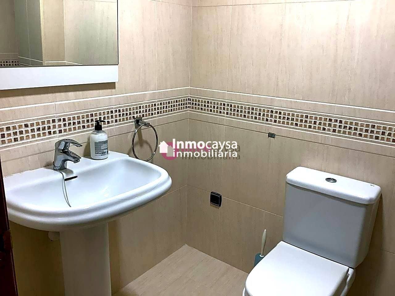 3 bedroom Flat for rent in Xativa - € 750 (Ref: 9493955)