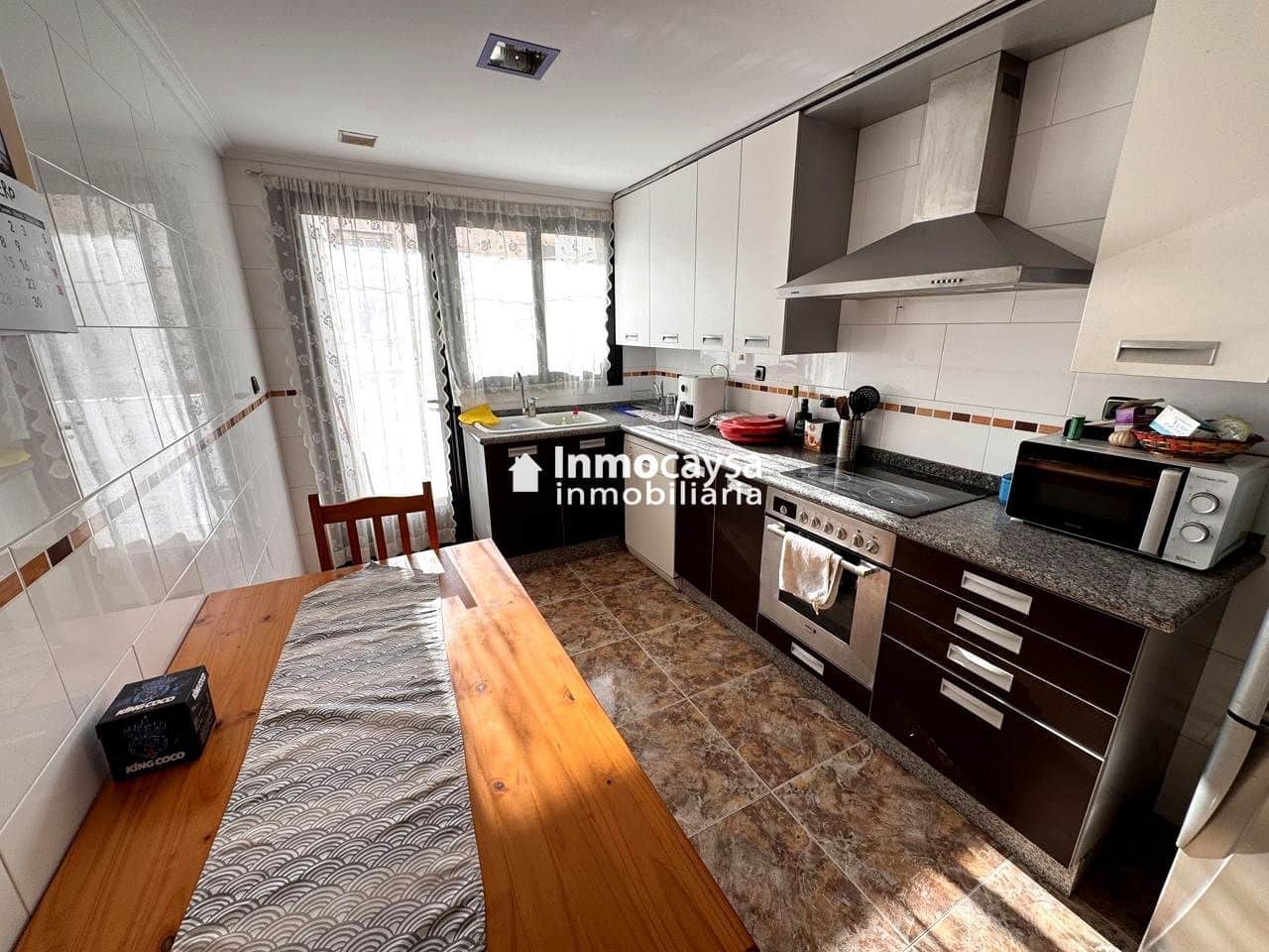 3 bedroom Flat for rent in Xativa - € 750 (Ref: 9493955)