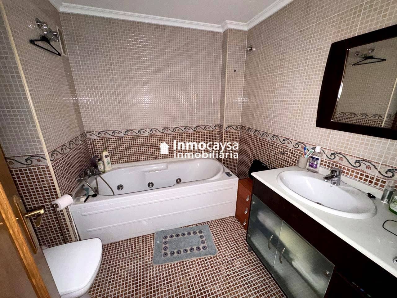 3 bedroom Flat for rent in Xativa - € 750 (Ref: 9493955)