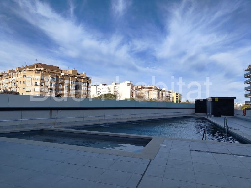 Office for rent in Valencia city with garage - € 1,100 (Ref: 9586883)