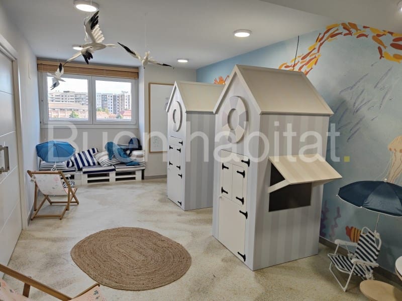 Office for rent in Valencia city with garage - € 1,100 (Ref: 9586883)