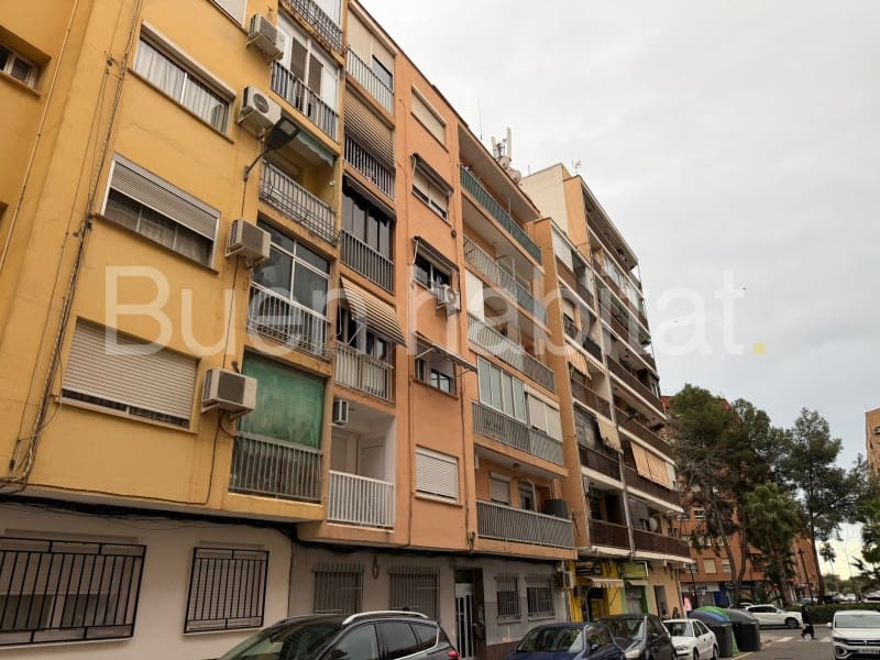 2 bedroom Flat for sale in Torrent - € 105,000 (Ref: 9586887)
