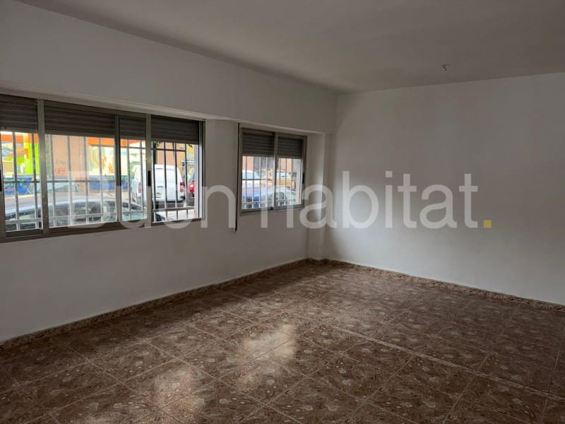 2 bedroom Flat for sale in Torrent - € 105,000 (Ref: 9586887)