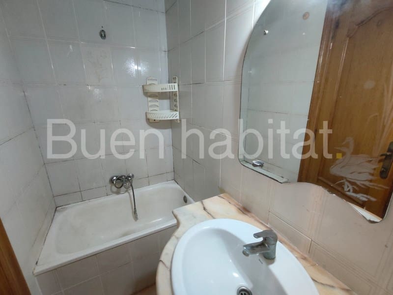 2 bedroom Flat for sale in Torrent - € 105,000 (Ref: 9586887)