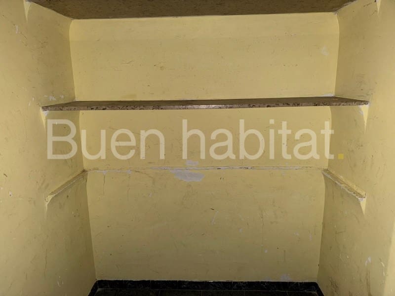 6 bedroom Flat for sale in Benicarlo - € 180,000 (Ref: 9586888)