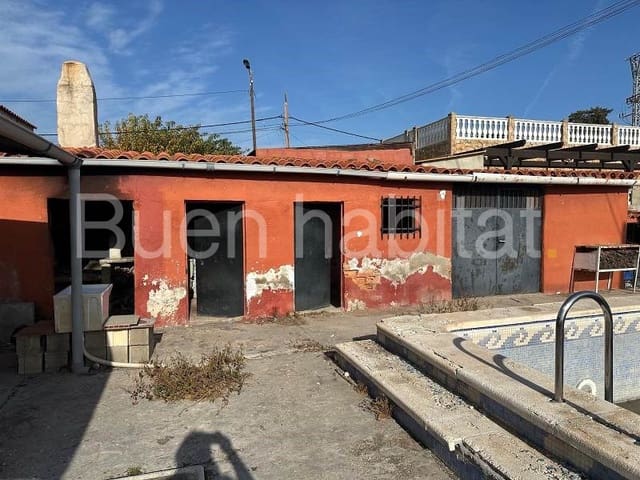 3 makuuhuone Huvila myytävänä paikassa El Grau de Castelló, Castelló de la Plana mukana uima-altaan 
autotalli - 90 000 € (Ref: 9586890)