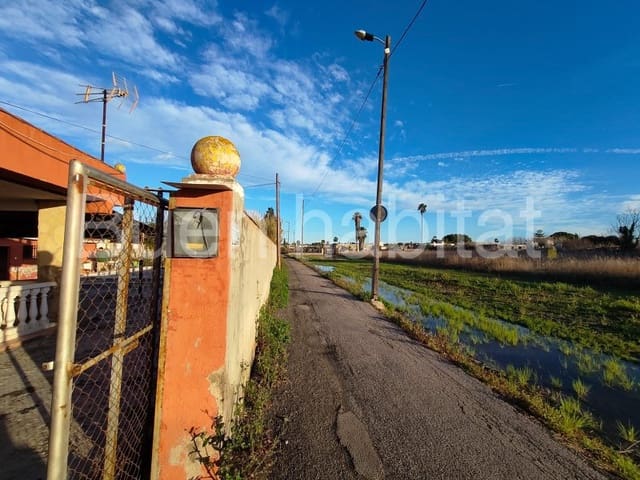 3 makuuhuone Huvila myytävänä paikassa El Grau de Castelló, Castelló de la Plana mukana uima-altaan 
autotalli - 90 000 € (Ref: 9586890)