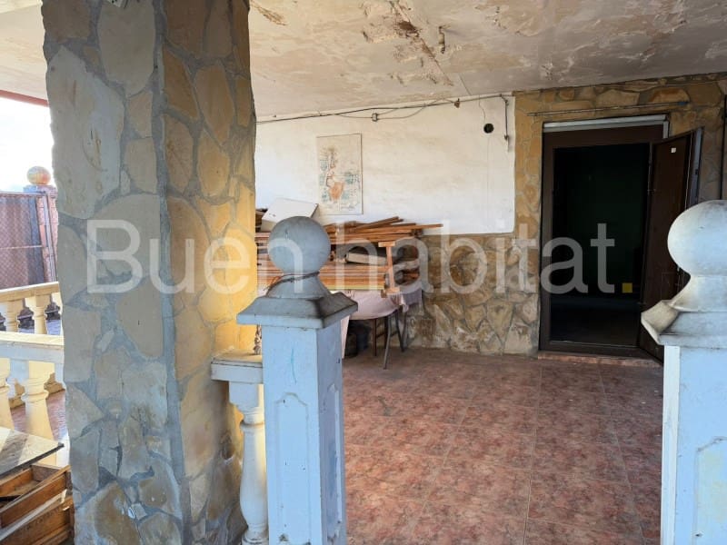 3 makuuhuone Huvila myytävänä paikassa Castello de la Plana mukana uima-altaan 
autotalli - 90 000 € (Ref: 9586890)