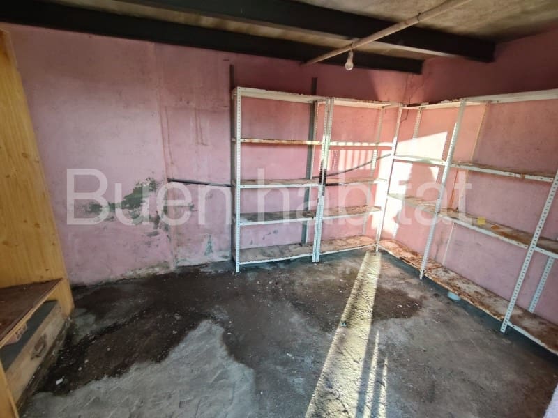 3 makuuhuone Huvila myytävänä paikassa Castello de la Plana mukana uima-altaan 
autotalli - 90 000 € (Ref: 9586890)