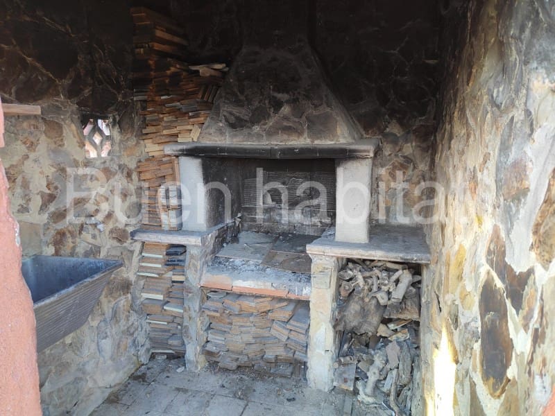 3 makuuhuone Huvila myytävänä paikassa Castello de la Plana mukana uima-altaan 
autotalli - 90 000 € (Ref: 9586890)