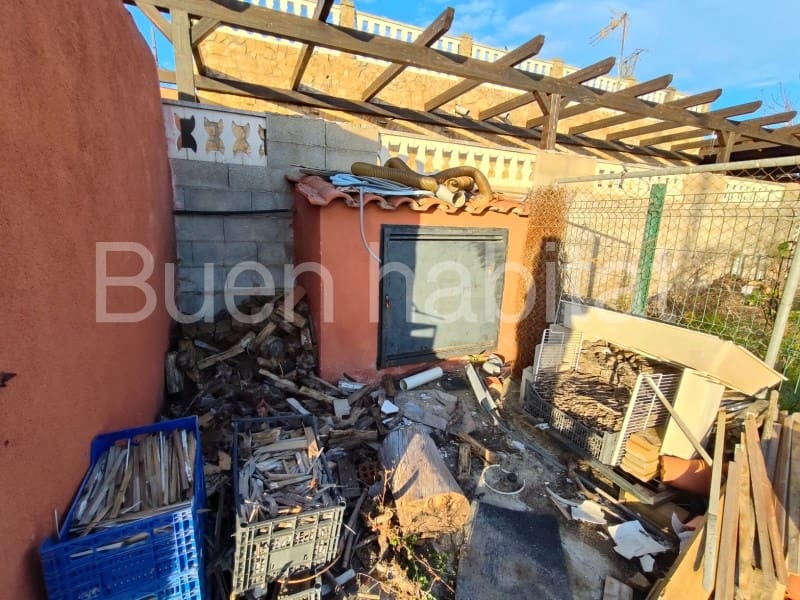 3 makuuhuone Huvila myytävänä paikassa Castello de la Plana mukana uima-altaan 
autotalli - 90 000 € (Ref: 9586890)