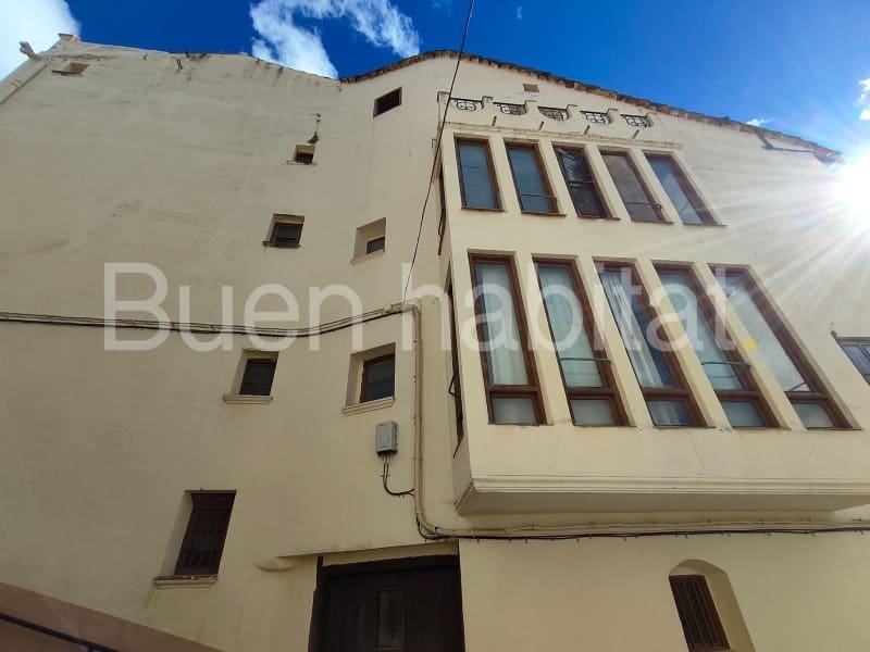 9 bedroom Townhouse for sale in Vilafranca - € 170,000 (Ref: 9586891)