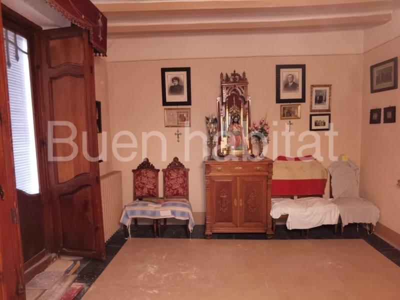 9 bedroom Townhouse for sale in Vilafranca - € 170,000 (Ref: 9586891)