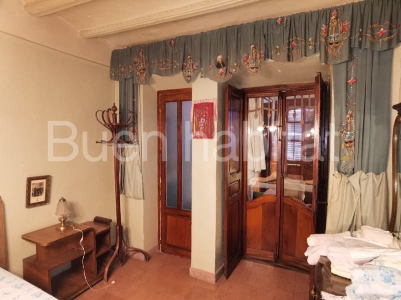 9 bedroom Townhouse for sale in Vilafranca - € 170,000 (Ref: 9586891)