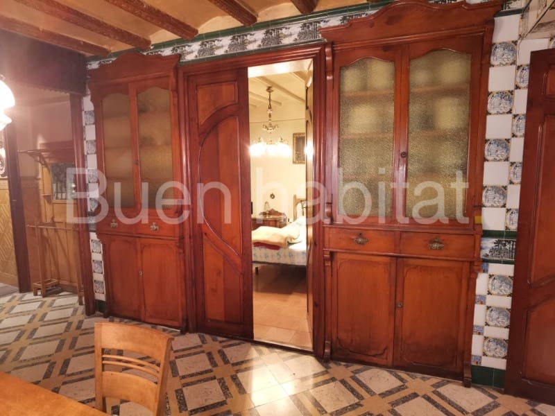 9 bedroom Townhouse for sale in Vilafranca - € 170,000 (Ref: 9586891)