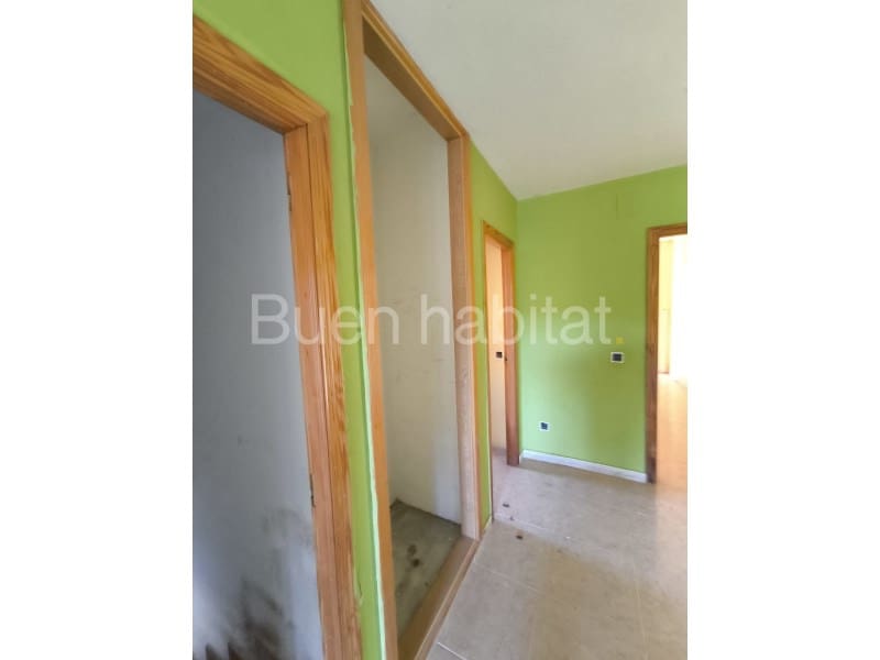 3 bedroom Villa for sale in Turis with garage - € 150,000 (Ref: 9586896)