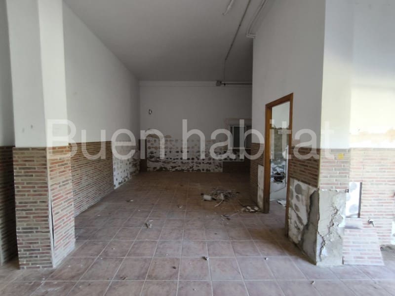 3 bedroom Villa for sale in Turis with garage - € 150,000 (Ref: 9586896)