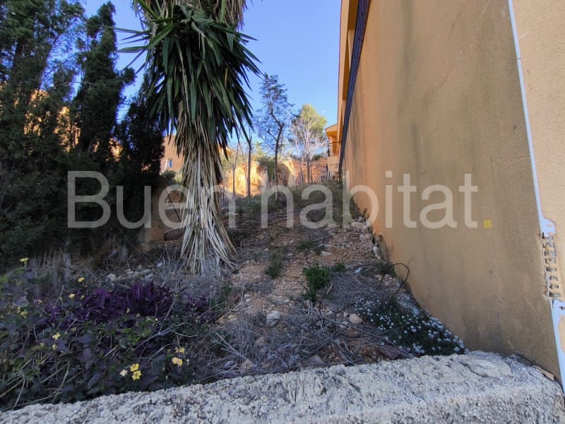 3 bedroom Villa for sale in Turis with garage - € 150,000 (Ref: 9586896)